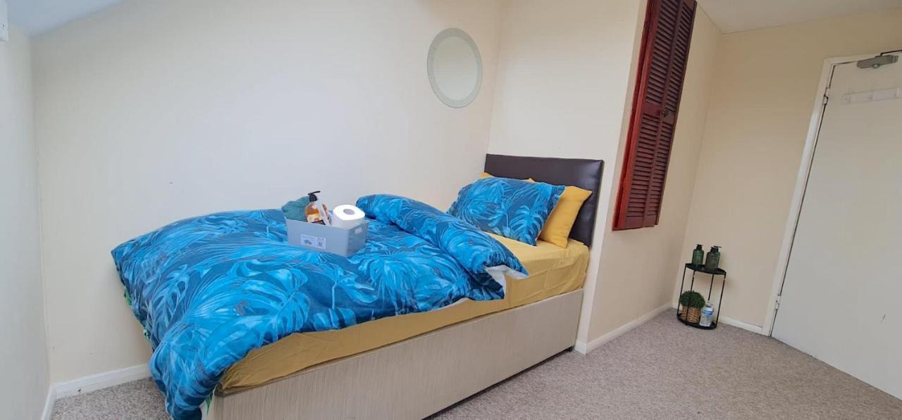 Move Inn Estates - Multiple Rooms ลอนดอน ภายนอก รูปภาพ
