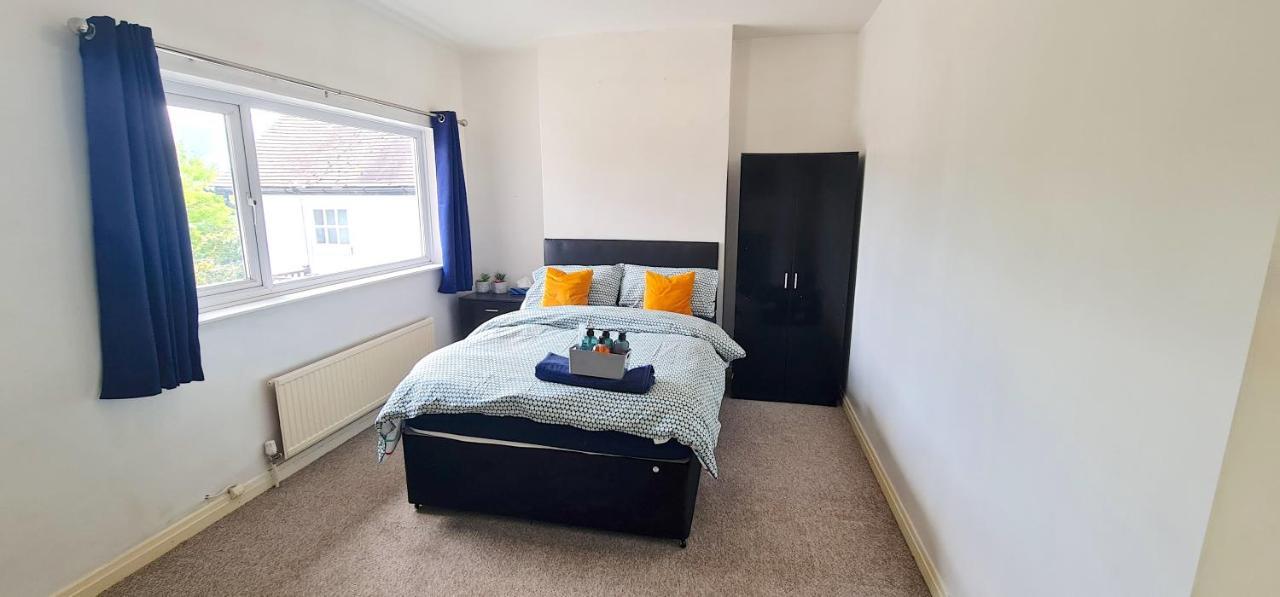 Move Inn Estates - Multiple Rooms ลอนดอน ภายนอก รูปภาพ